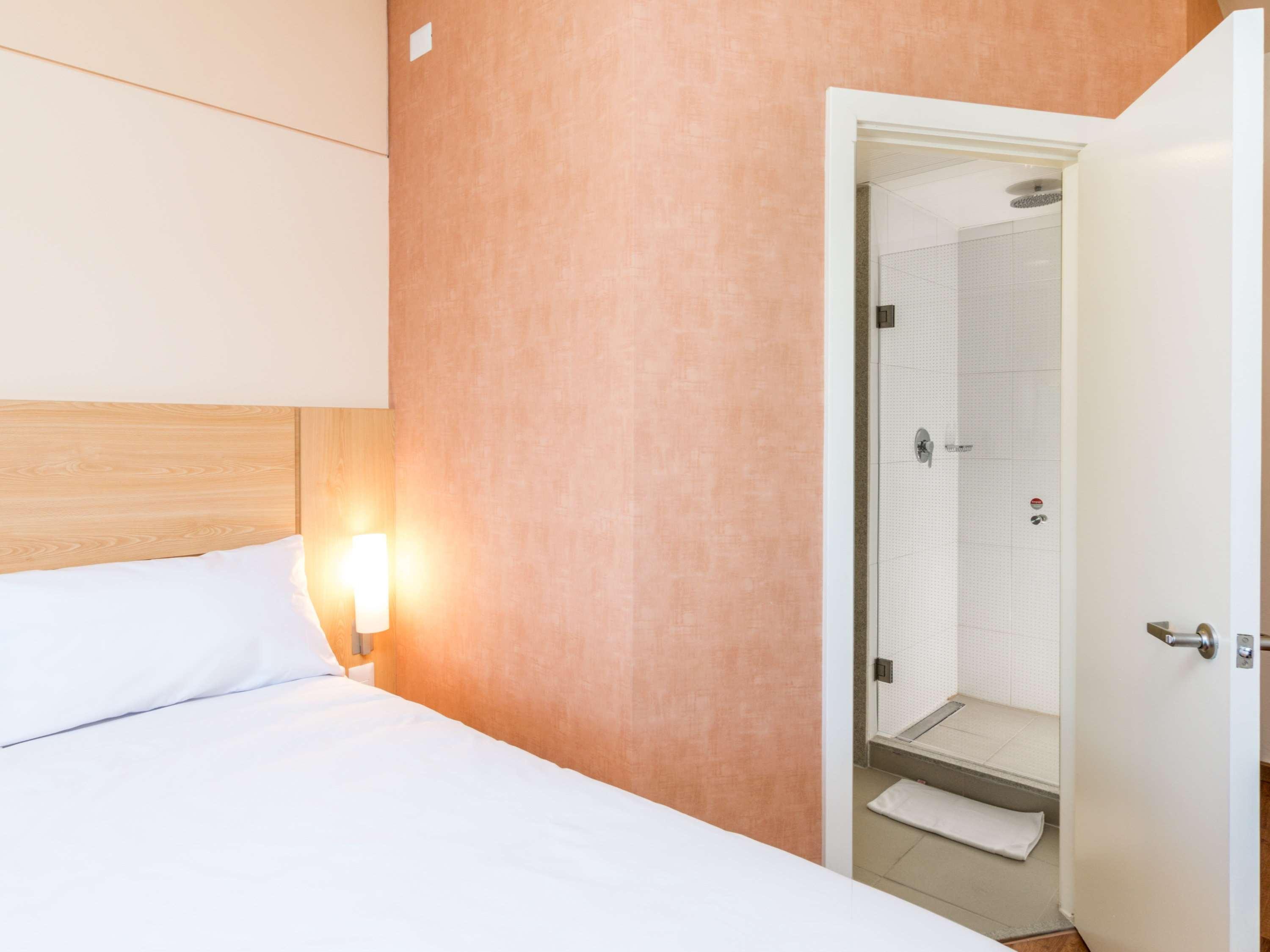 Ibis 3*